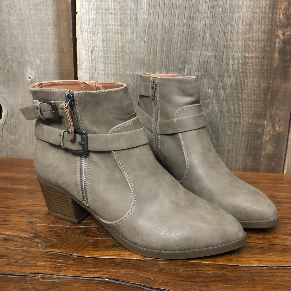 Indigo Rd. Faux Leather Ankle Boots Size 9 M Women’s